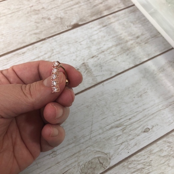 FIVE CUBIC ZIRCONIA Drop Stainless Steel Rose Gold Plated Belly Ring - Picture 2 of 6